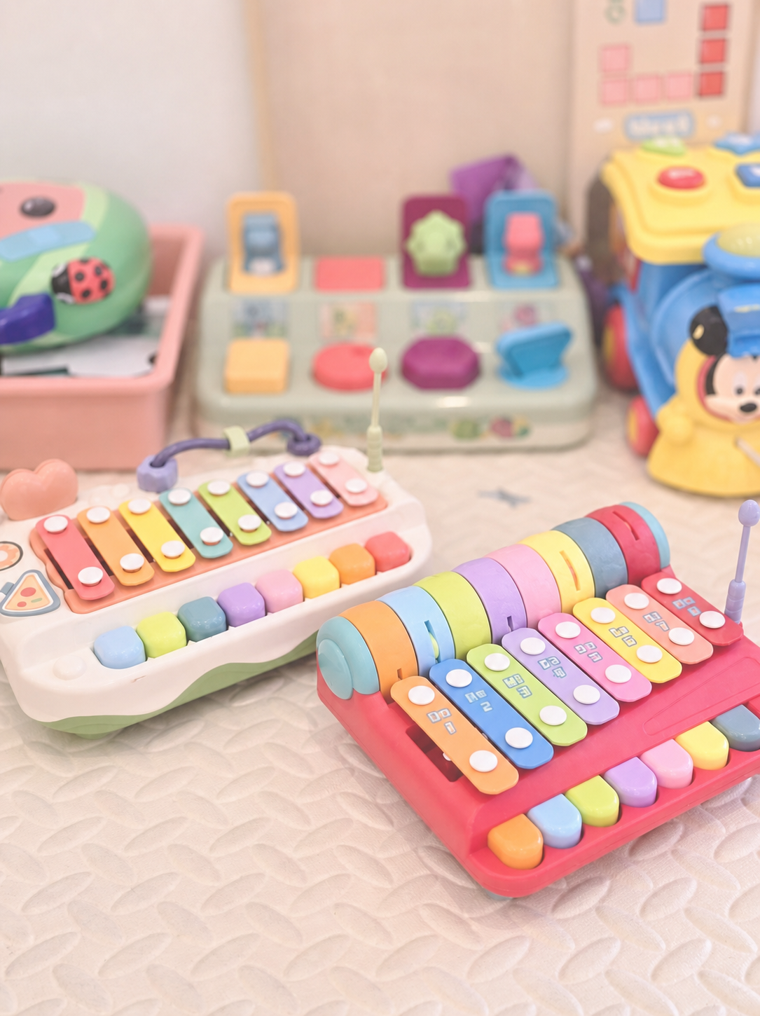 ของเล่นดนตรีที่ส่งเสริมการเรียนรู้ของเด็ก